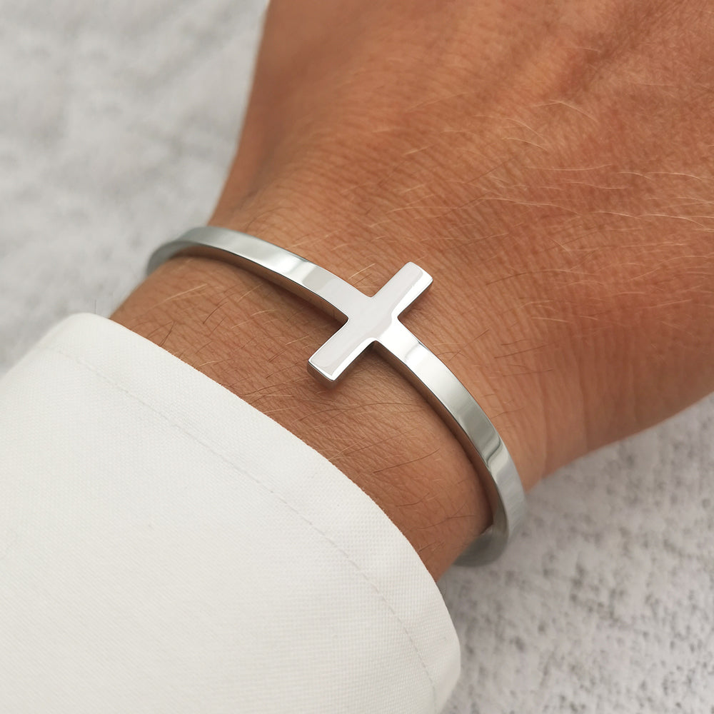 Bracciale da uomo in acciaio rigido con croce a fascia regolabile