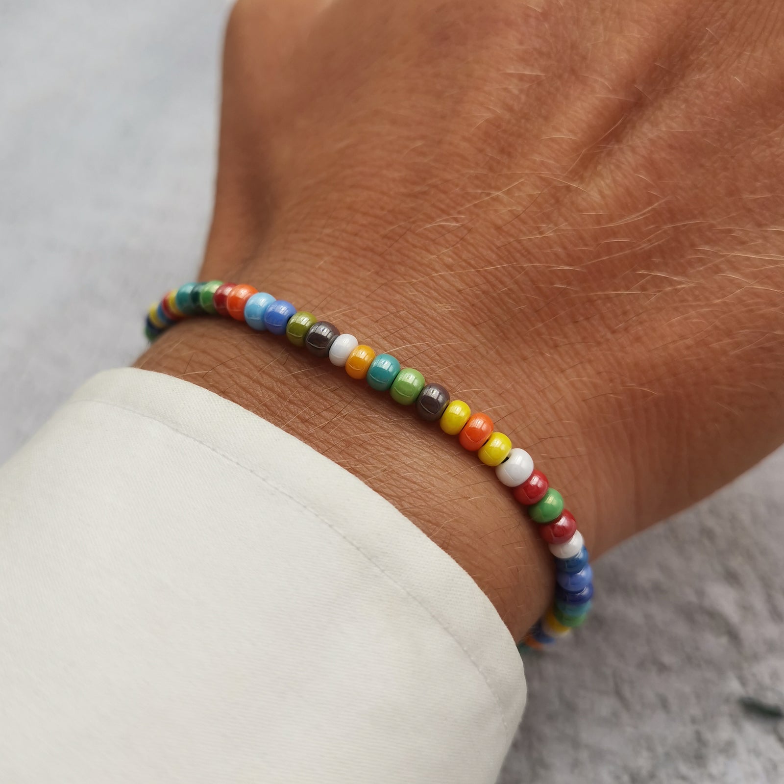 Bracciale da uomo con perline colorate in vetro di Boemia