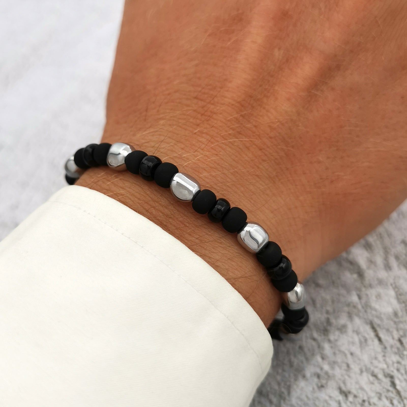 Bracciale da uomo nuggets pepite ematite con perline vetro di Boemia nero opaco lucido braccialetto